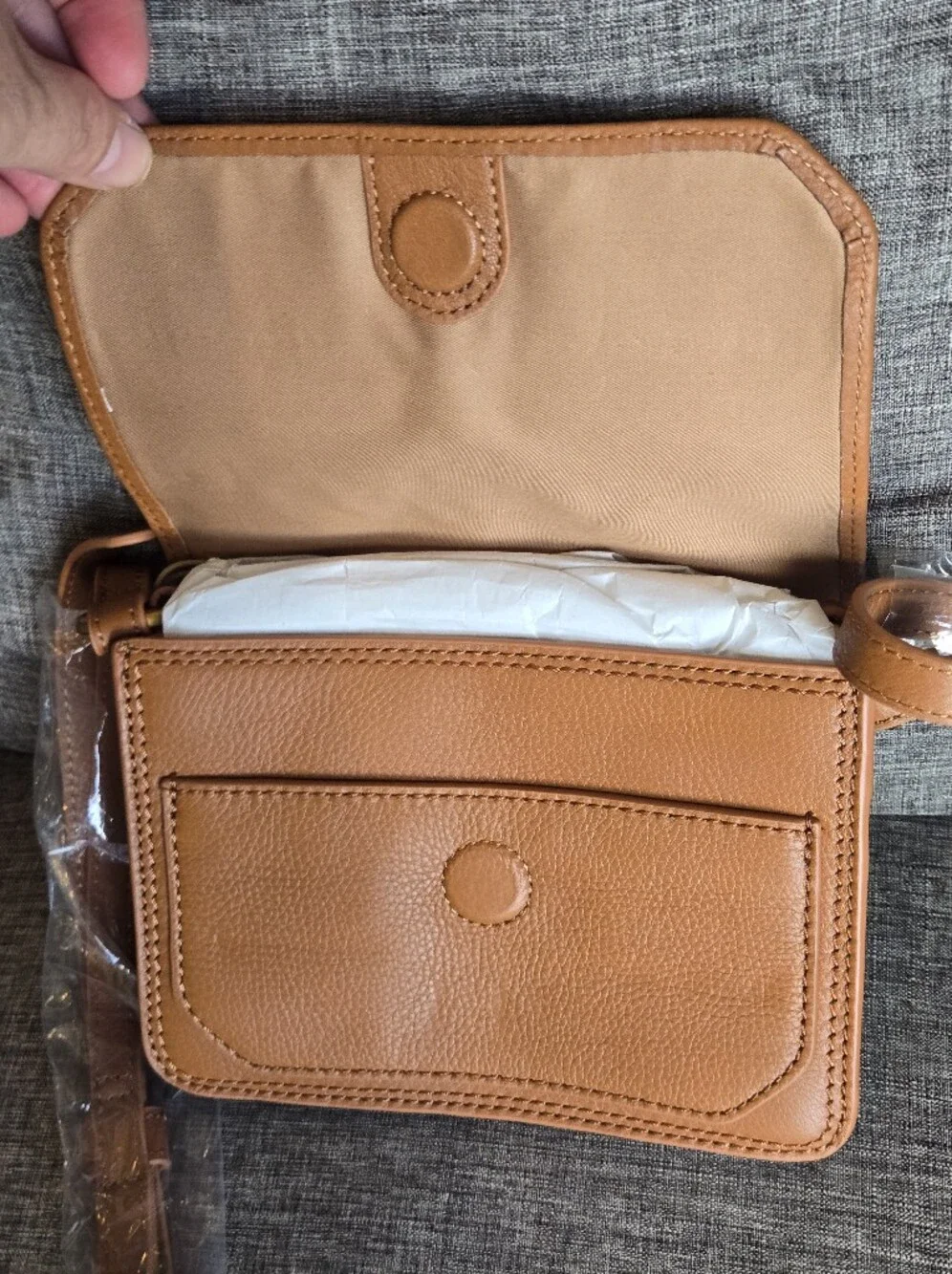 NEW HOBO women's eden small crossbody bag in warm honey